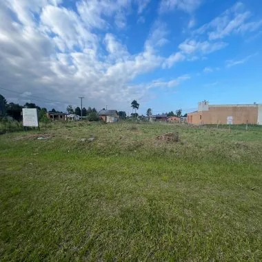 Excelente terreno à venda em Balneário Atlântico, Arroio do Sal/RS - 1,4km do mar Excelente terreno à venda em Balneário Atlântico, Arroio do Sal/RS - 1,4km do mar