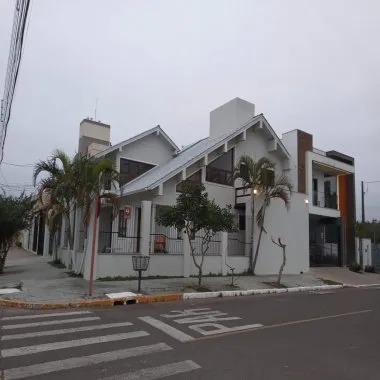 Ótimo sobrado a venda no Centro de Canoas/RS - 3 dormitórios, 1 suíte Ótimo sobrado a venda no Centro de Canoas/RS - 3 dormitórios, 1 suíte