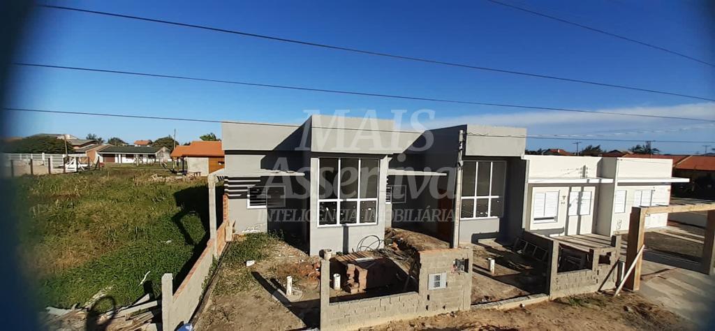 Casa à venda com 2 quartos, 70m² - Foto 4