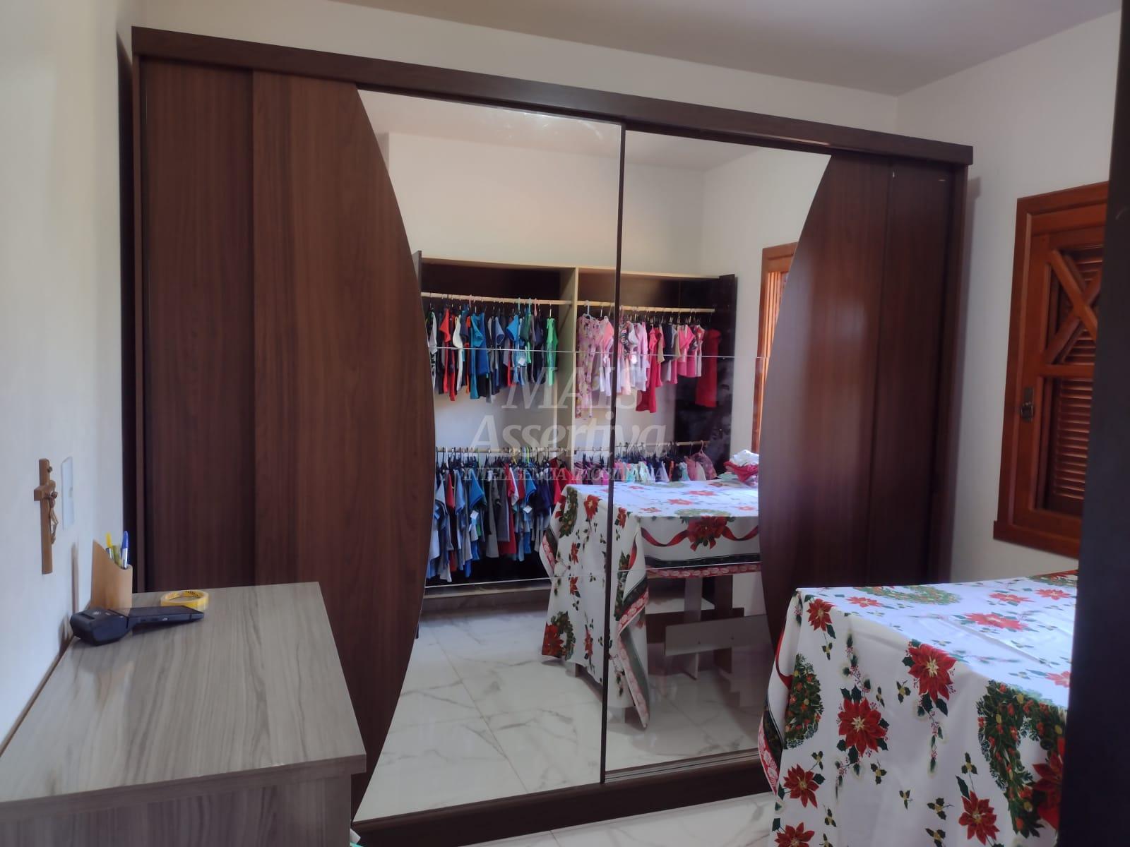 Casa à venda com 3 quartos, 200m² - Foto 7
