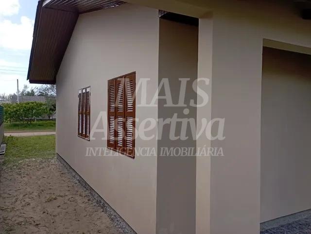 Casa à venda com 3 quartos, 80m² - Foto 2