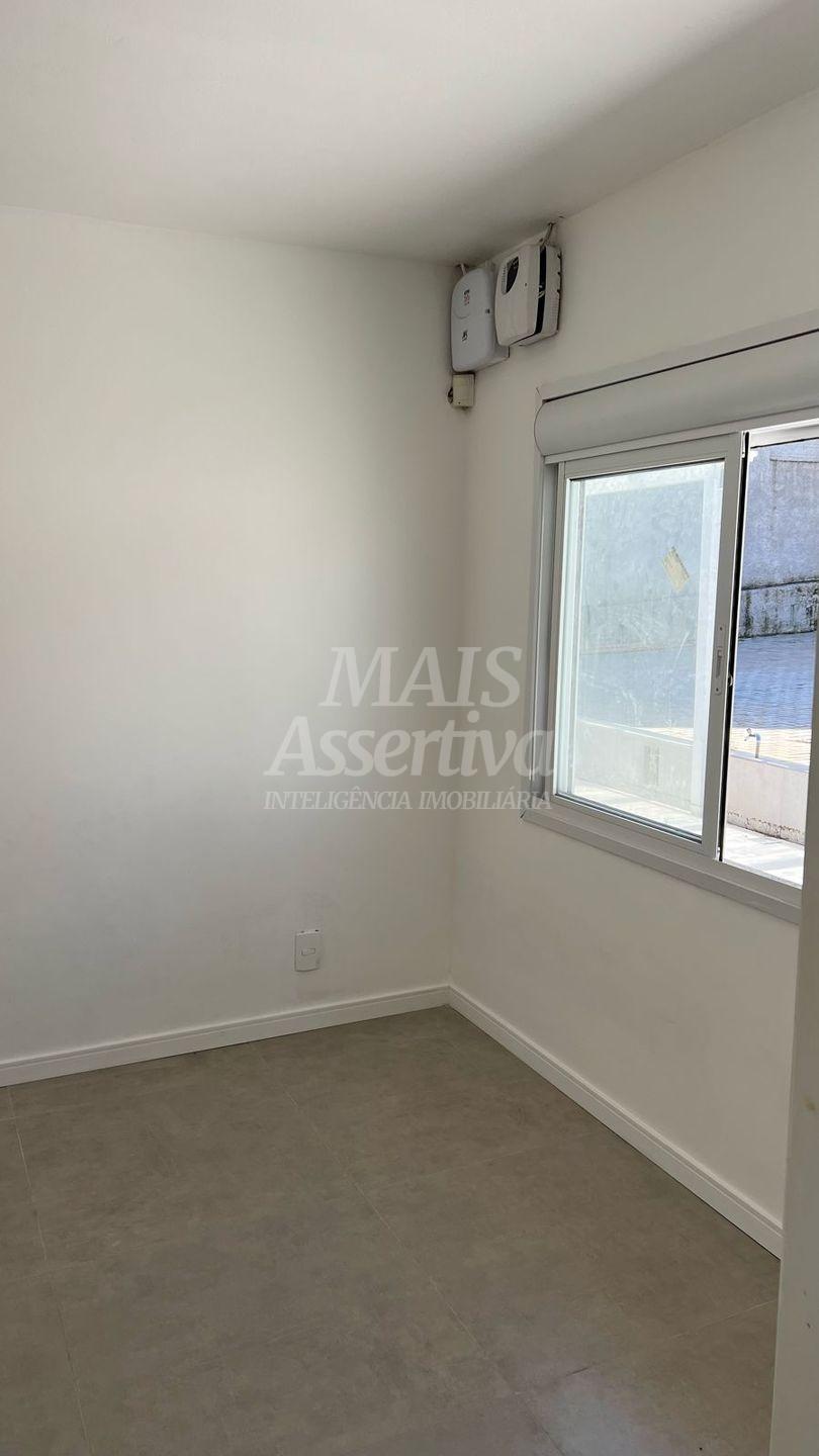 Casa à venda com 2 quartos, 110m² - Foto 2