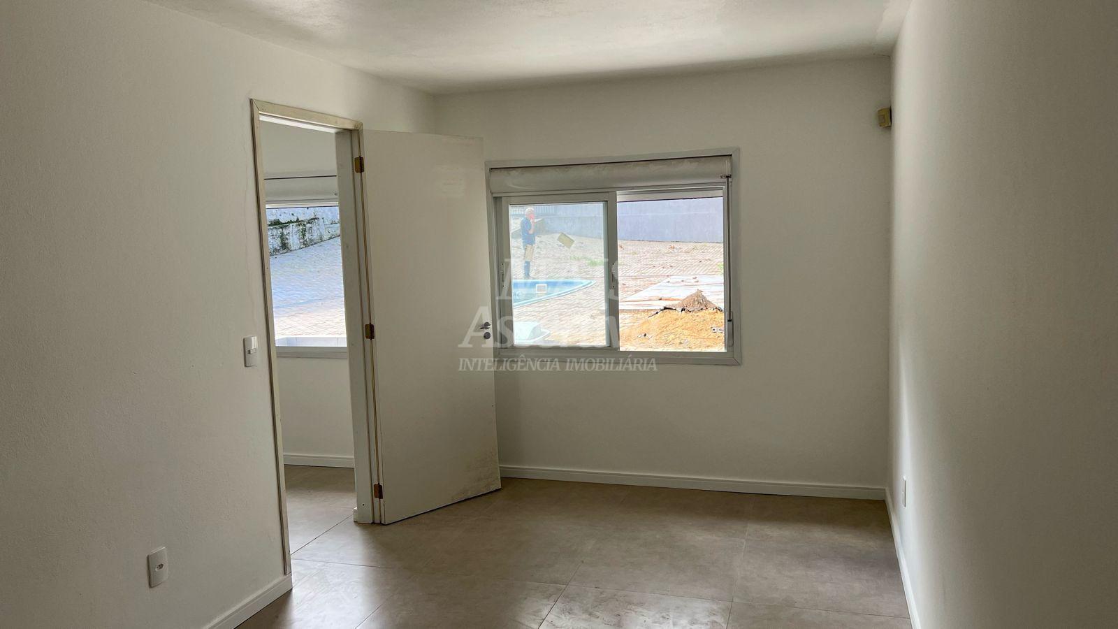 Casa à venda com 2 quartos, 110m² - Foto 4