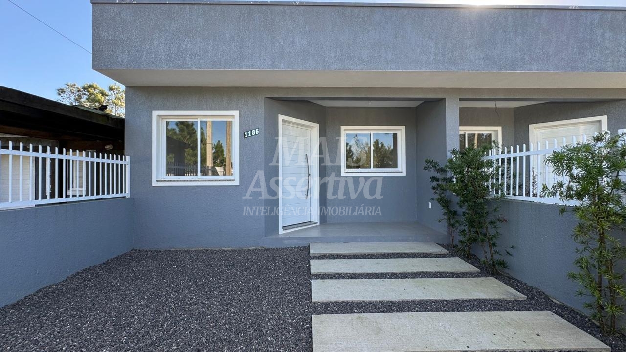 Casa à venda com 2 quartos, 74m² - Foto 1