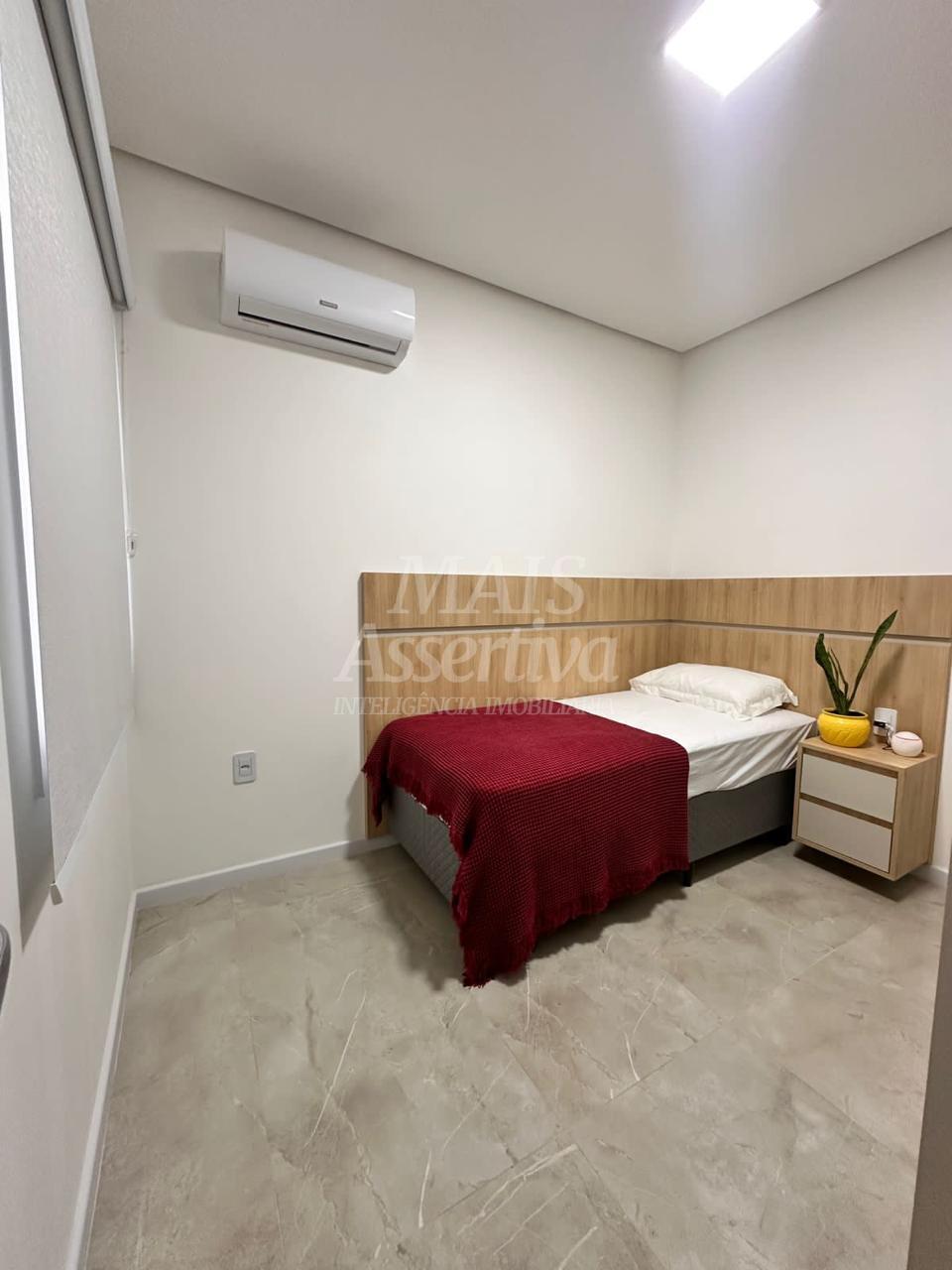 Casa à venda com 2 quartos, 63m² - Foto 4
