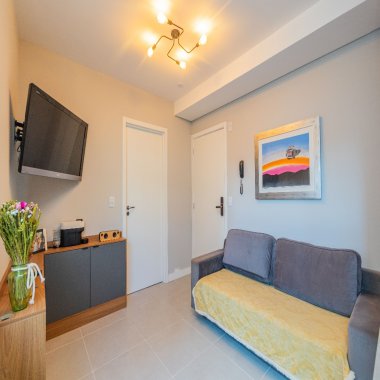 Ótimo apartamento mobiliado e decorado à venda em Porto Alegre/RS Ótimo apartamento mobiliado e decorado à venda em Porto Alegre/RS