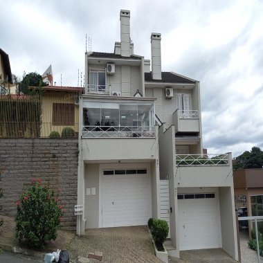 Lindo sobrado 03 dormitórios para venda em Novo Hamburgo bairro Hamburgo Velho Lindo sobrado 03 dormitórios para venda em Novo Hamburgo bairro Hamburgo Velho