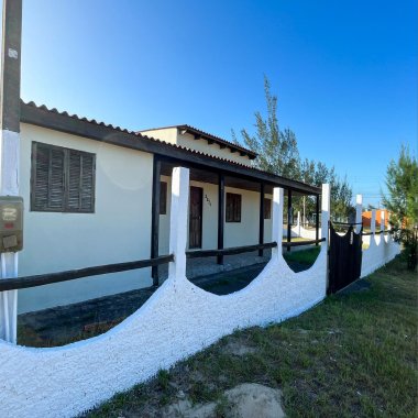 Casa mobiliada 03 dormitórios para venda em Quintão Casa mobiliada 03 dormitórios para venda em Quintão