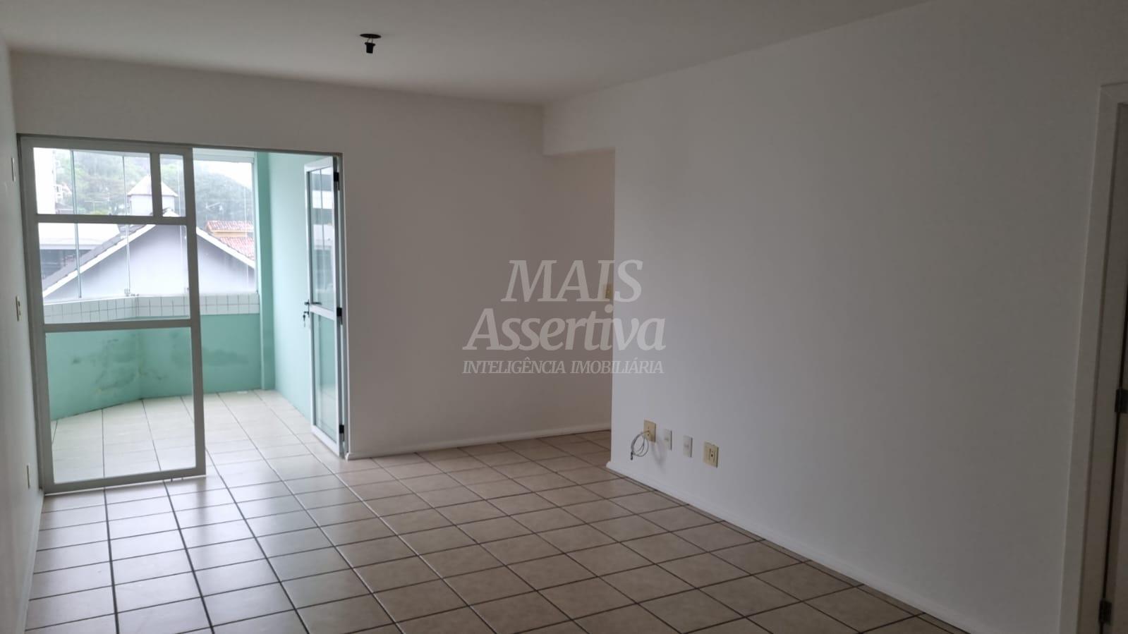 Apartamento para alugar com 2 quartos, 90m² - Foto 2