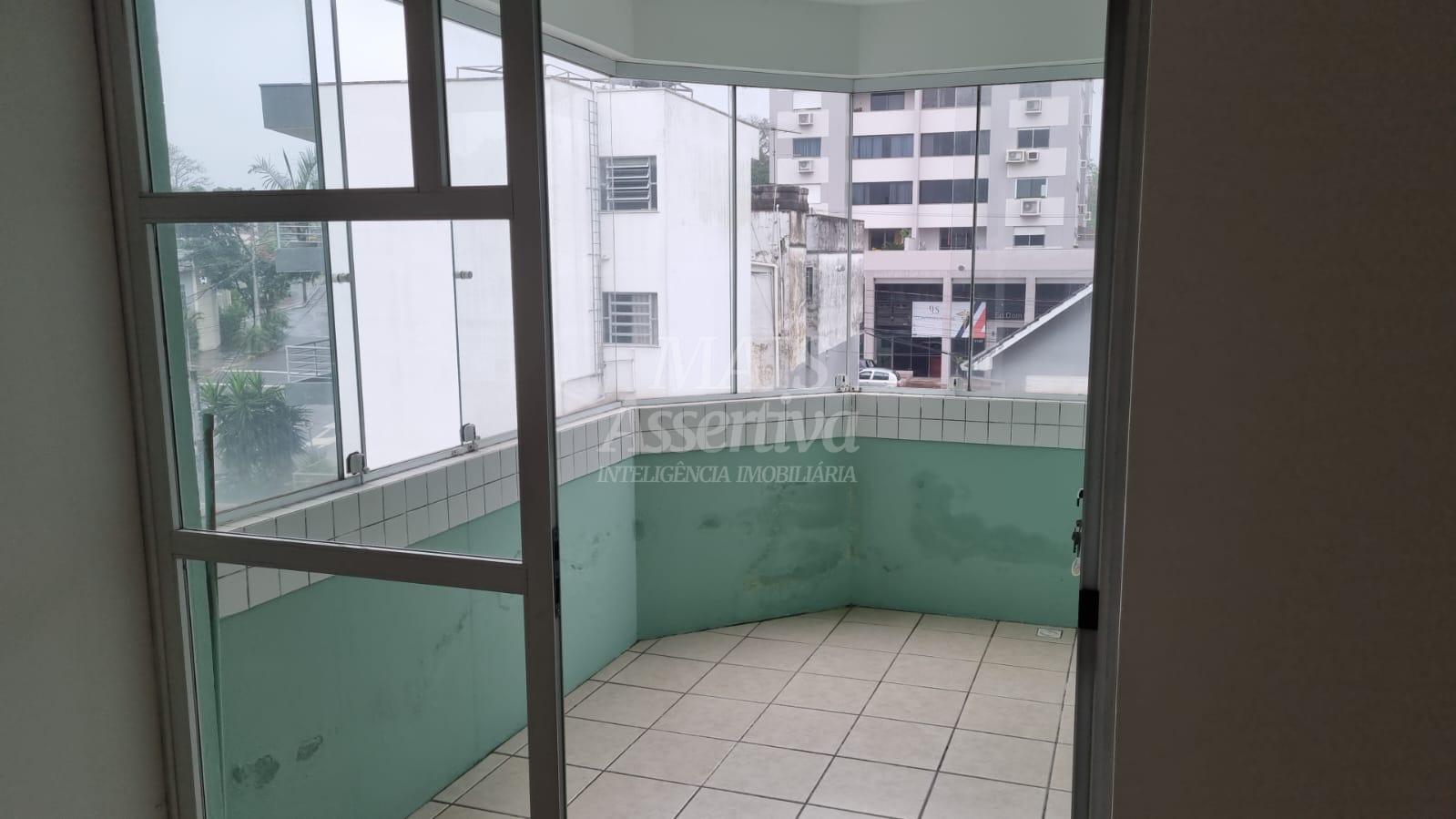 Apartamento para alugar com 2 quartos, 90m² - Foto 4