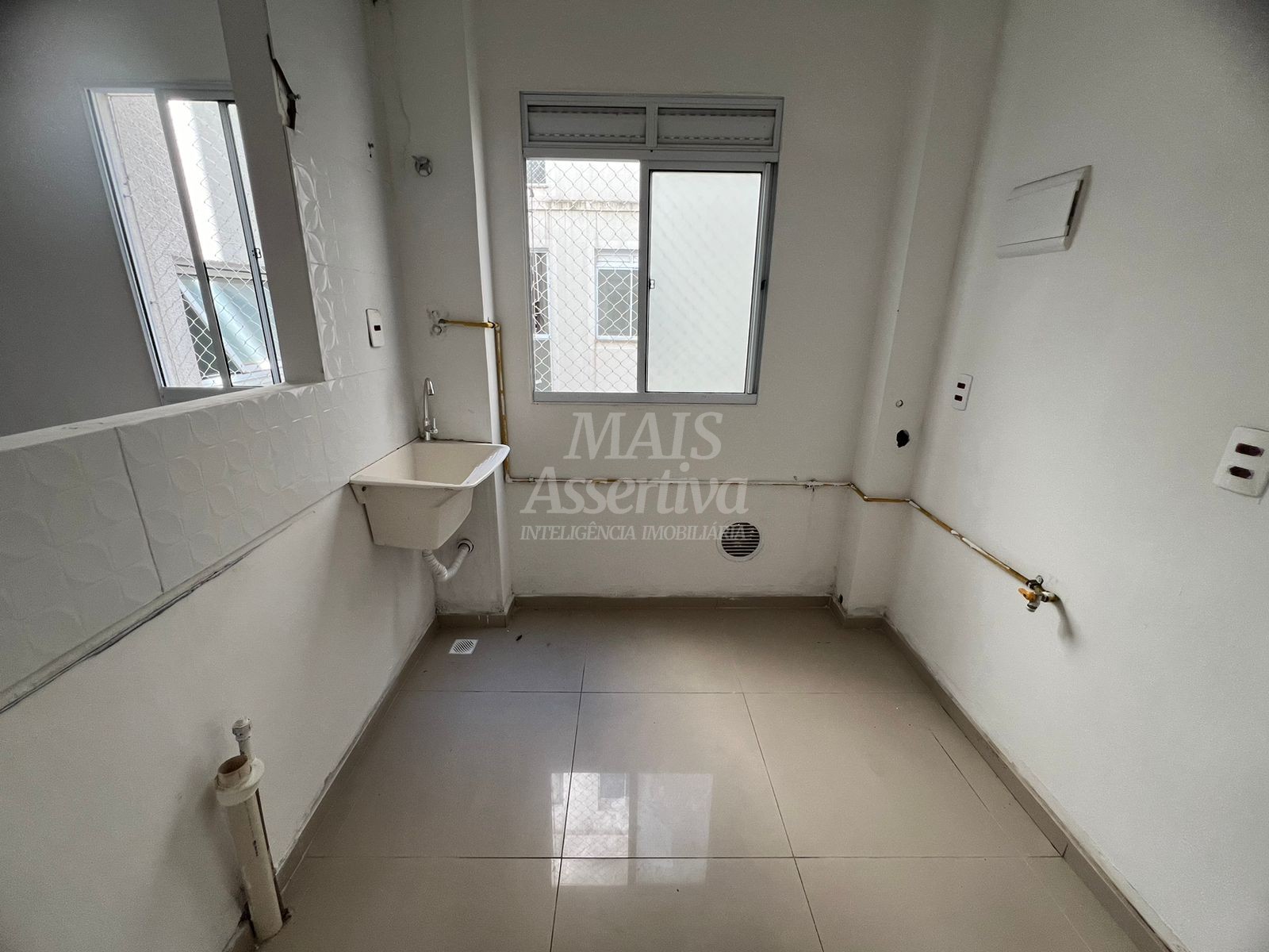 Apartamento para alugar com 2 quartos, 48m² - Foto 4