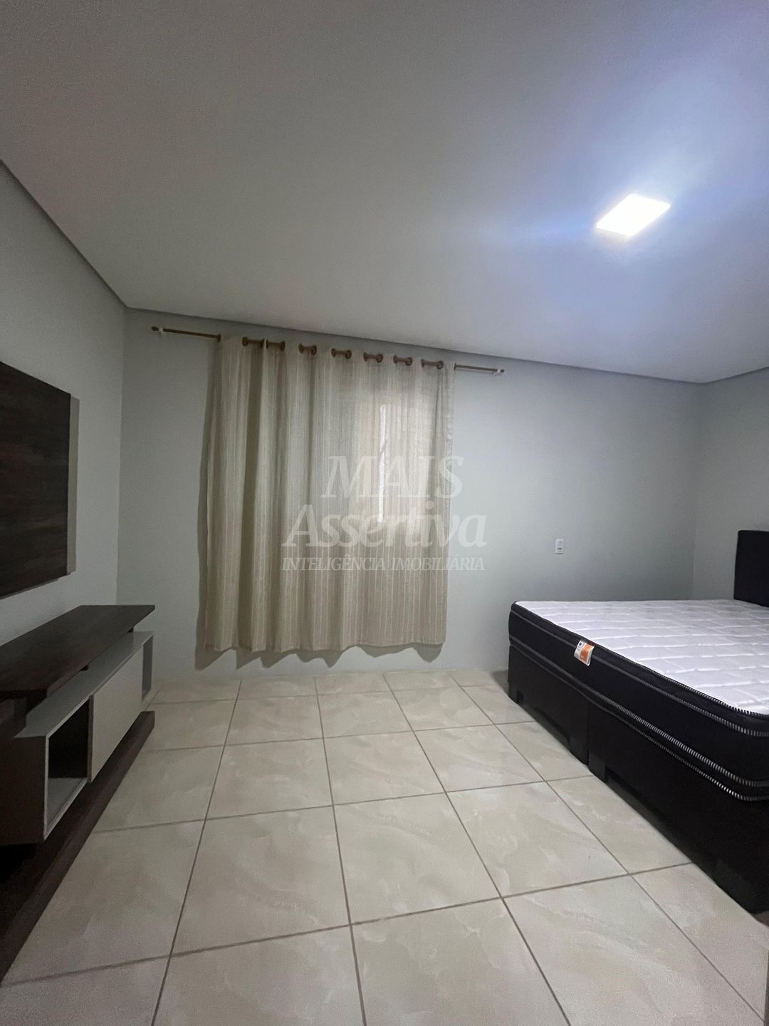 Casa à venda com 2 quartos, 265m² - Foto 2