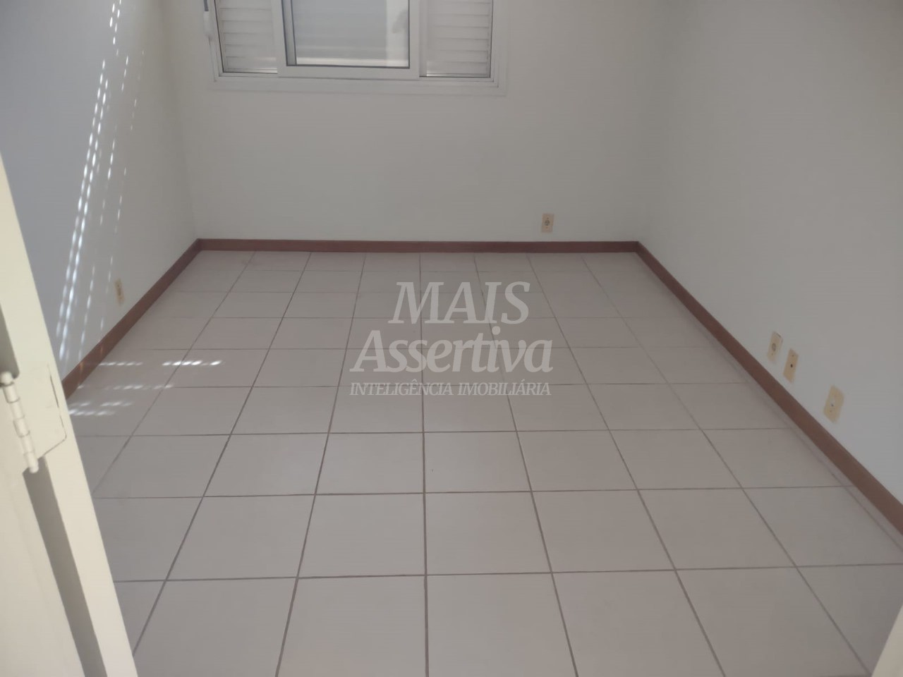 Apartamento à venda com 2 quartos, 64m² - Foto 11