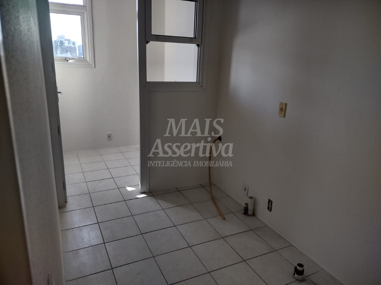 Apartamento à venda com 2 quartos, 64m² - Foto 16