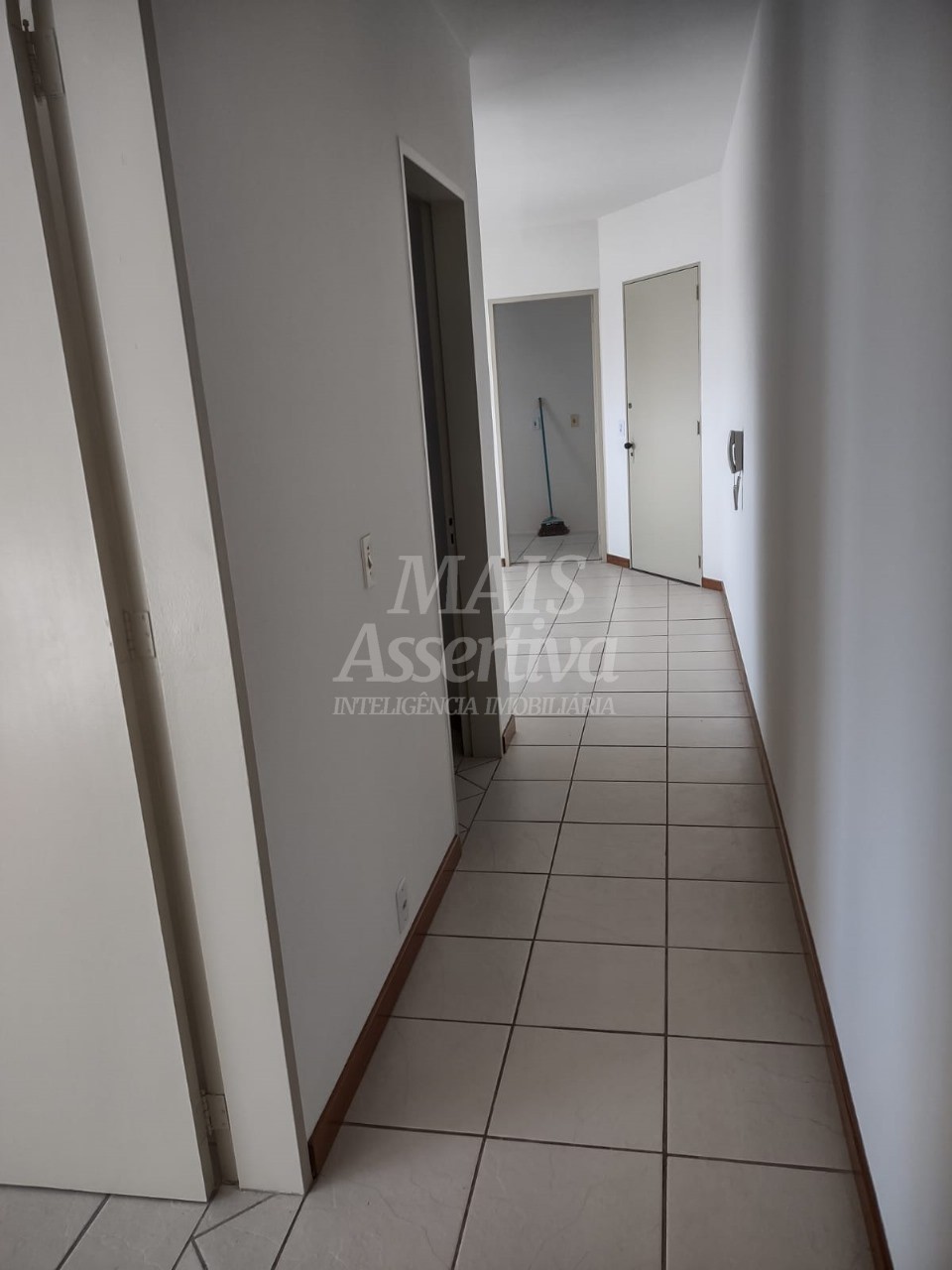 Apartamento à venda com 2 quartos, 64m² - Foto 17