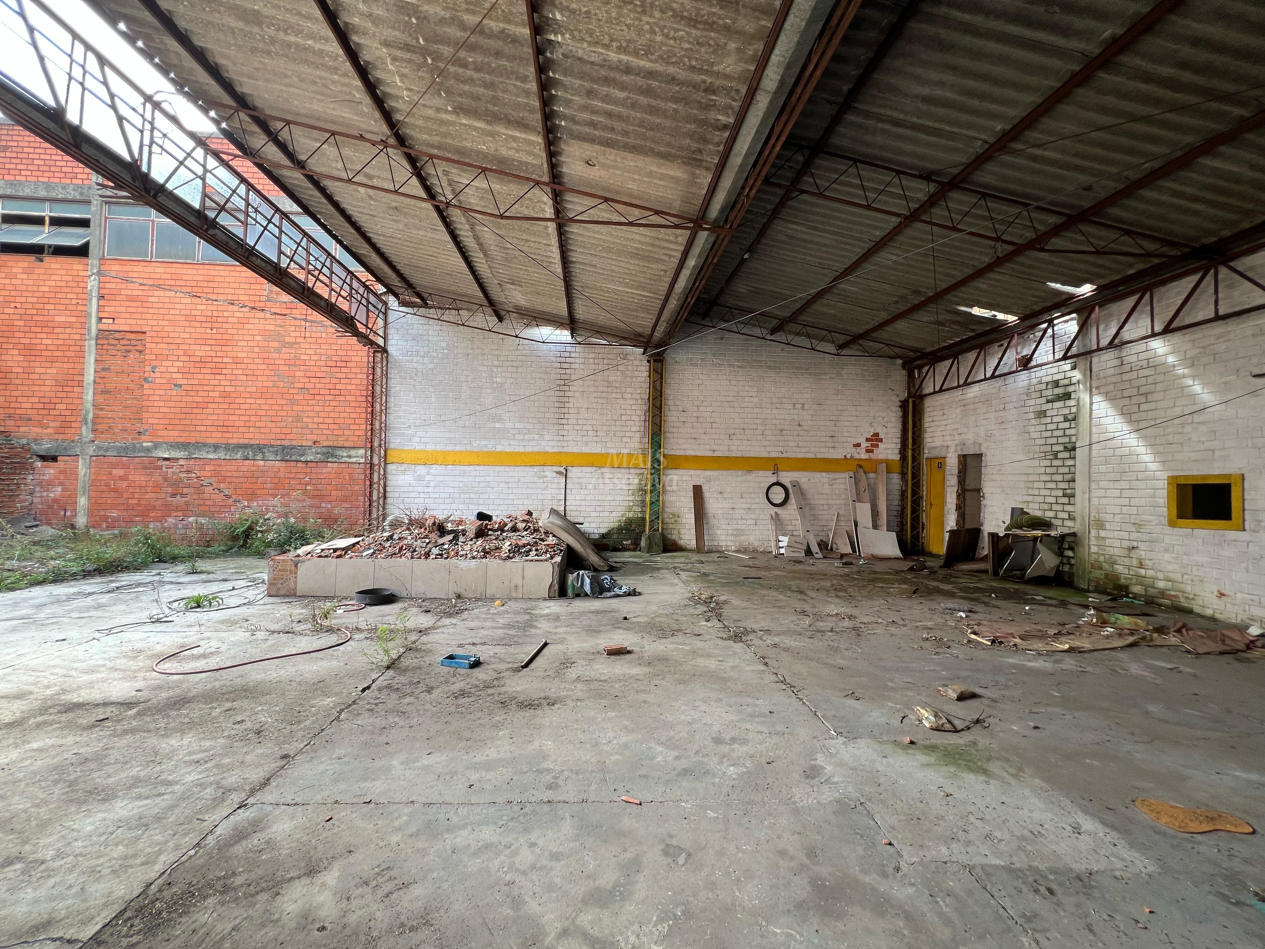 Prédio Inteiro para alugar, 700m² - Foto 4