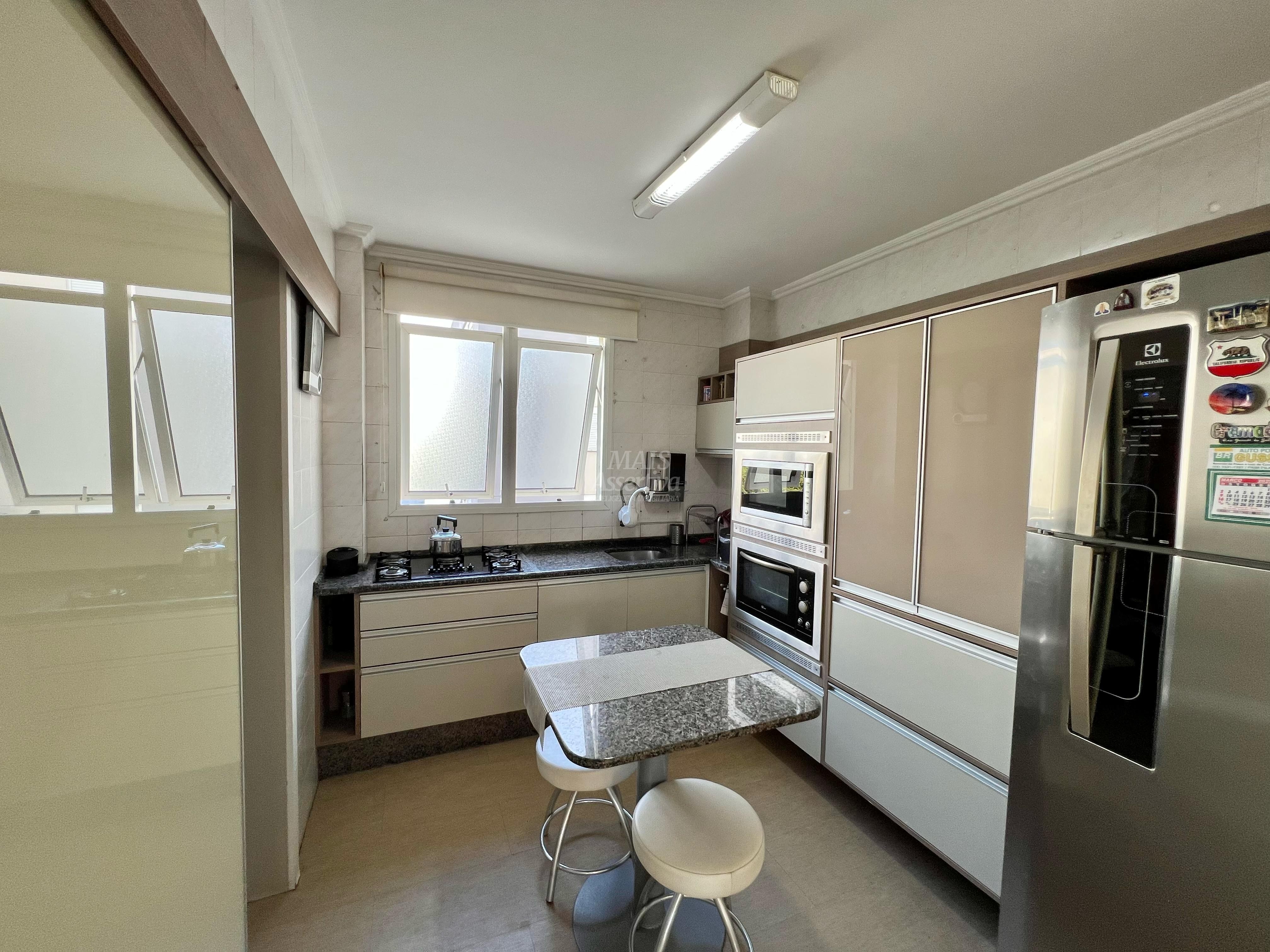 Apartamento para alugar com 3 quartos, 90m² - Foto 9