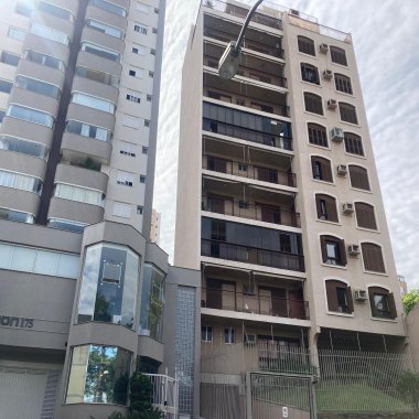 Amplo Apartamento para venda em região privilegiada de Novo Hamburgo Amplo Apartamento para venda em região privilegiada de Novo Hamburgo