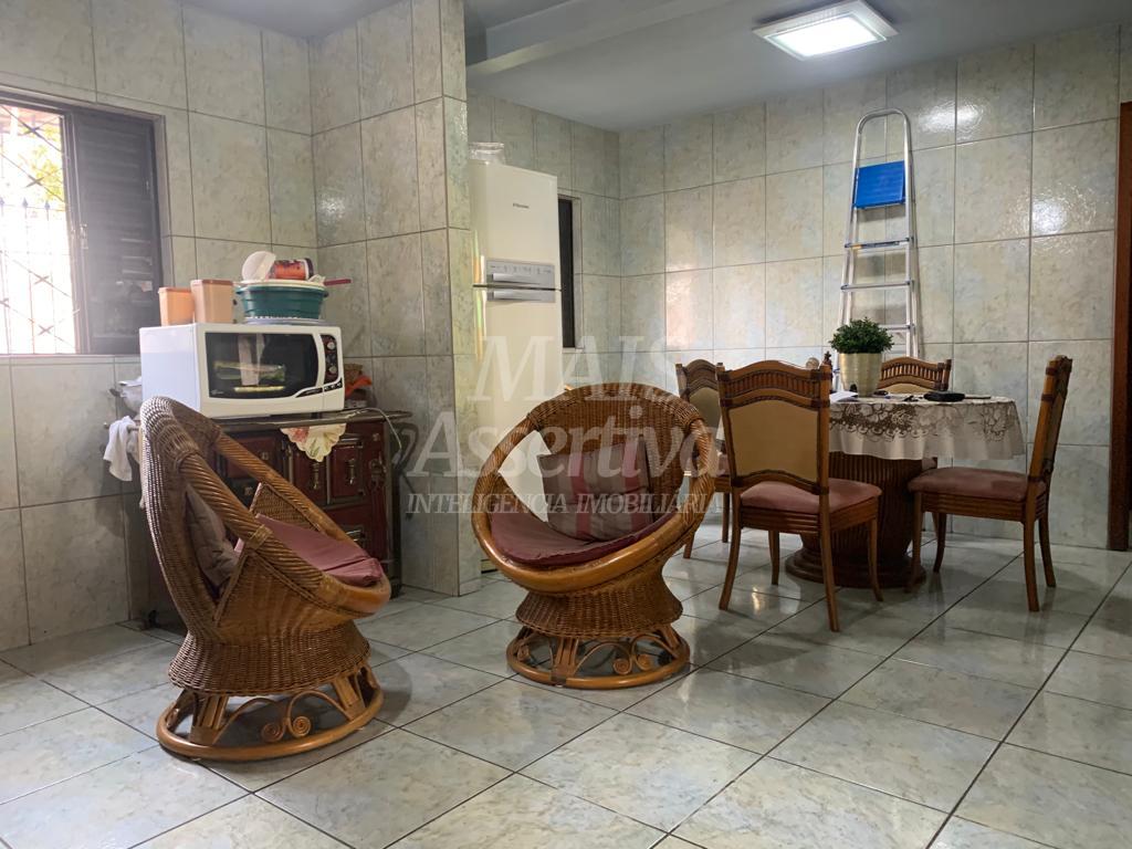 Casa para alugar com 3 quartos, 237m² - Foto 2