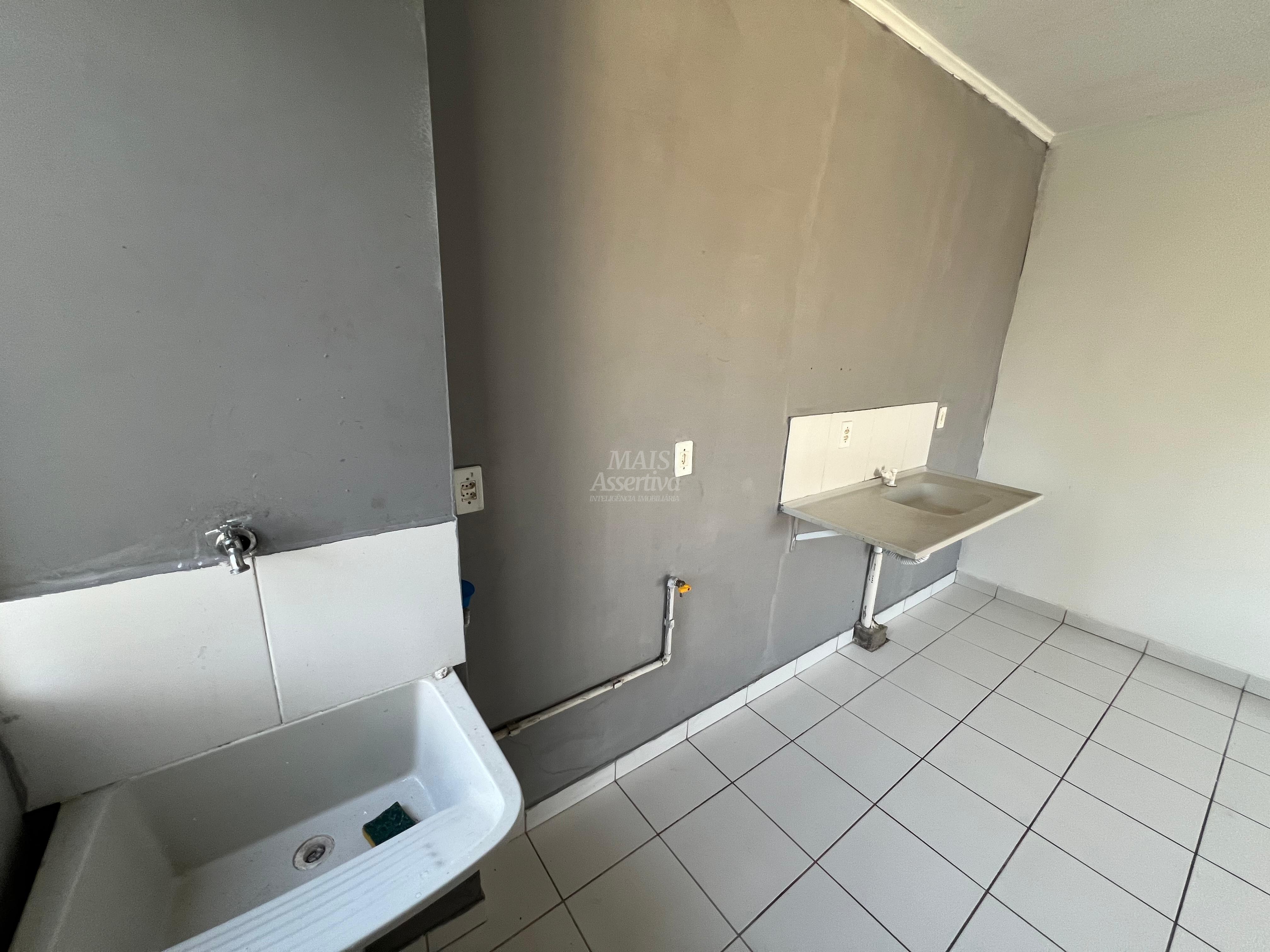 Apartamento para alugar com 2 quartos, 40m² - Foto 9