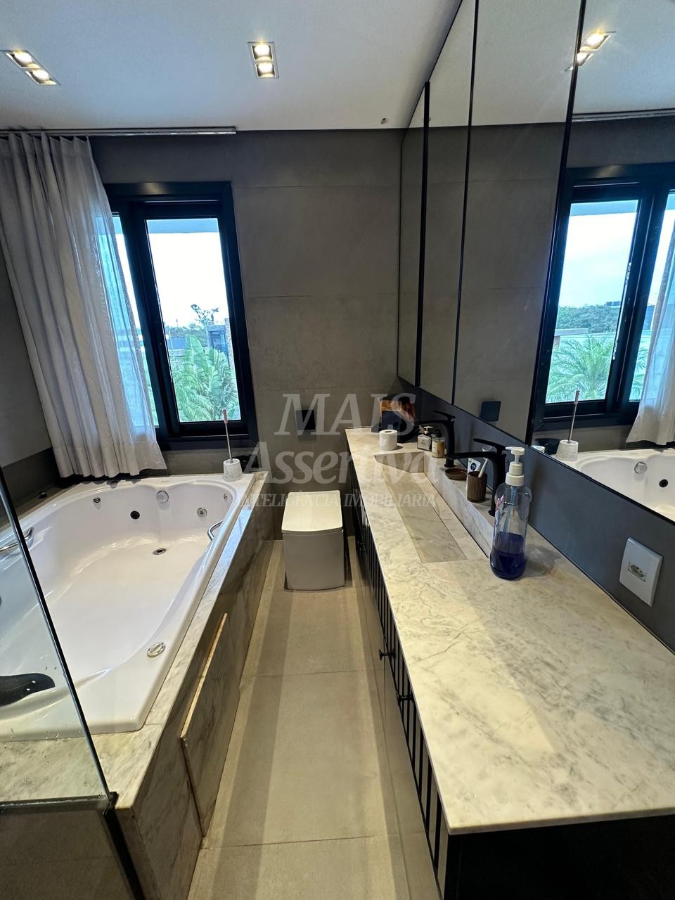 Casa para alugar com 3 quartos, 373m² - Foto 18