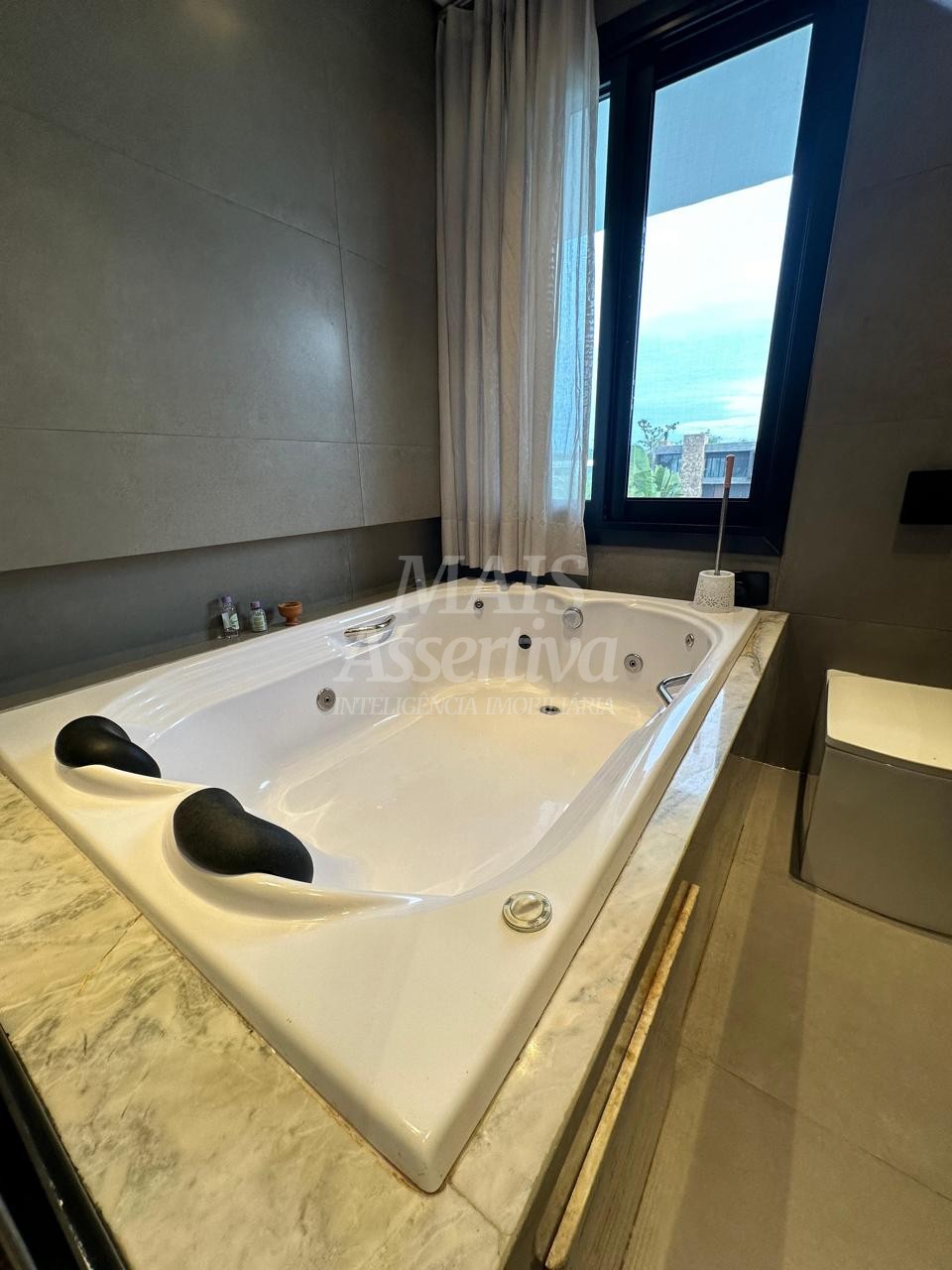 Casa para alugar com 3 quartos, 373m² - Foto 19