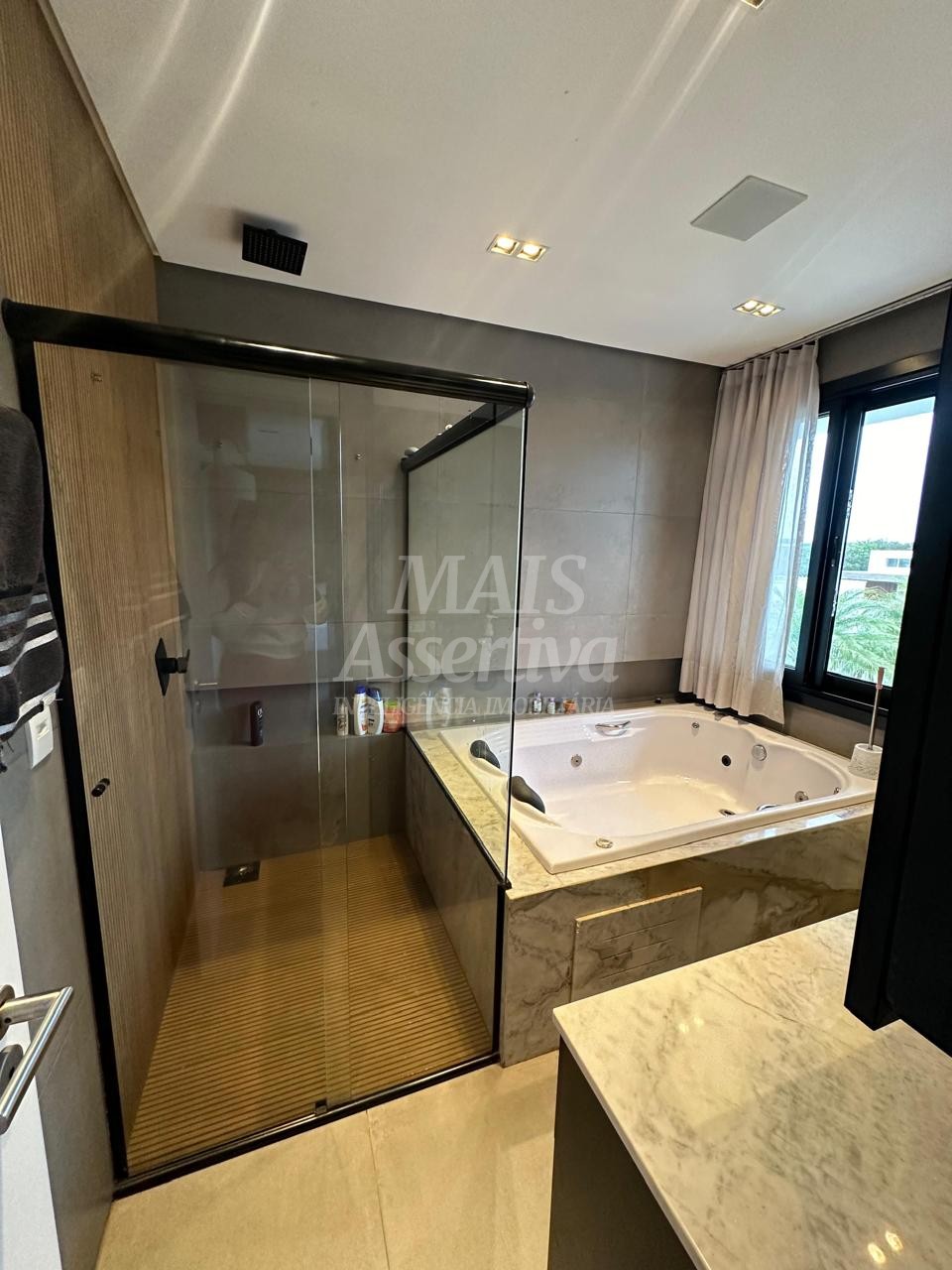Casa para alugar com 3 quartos, 373m² - Foto 20