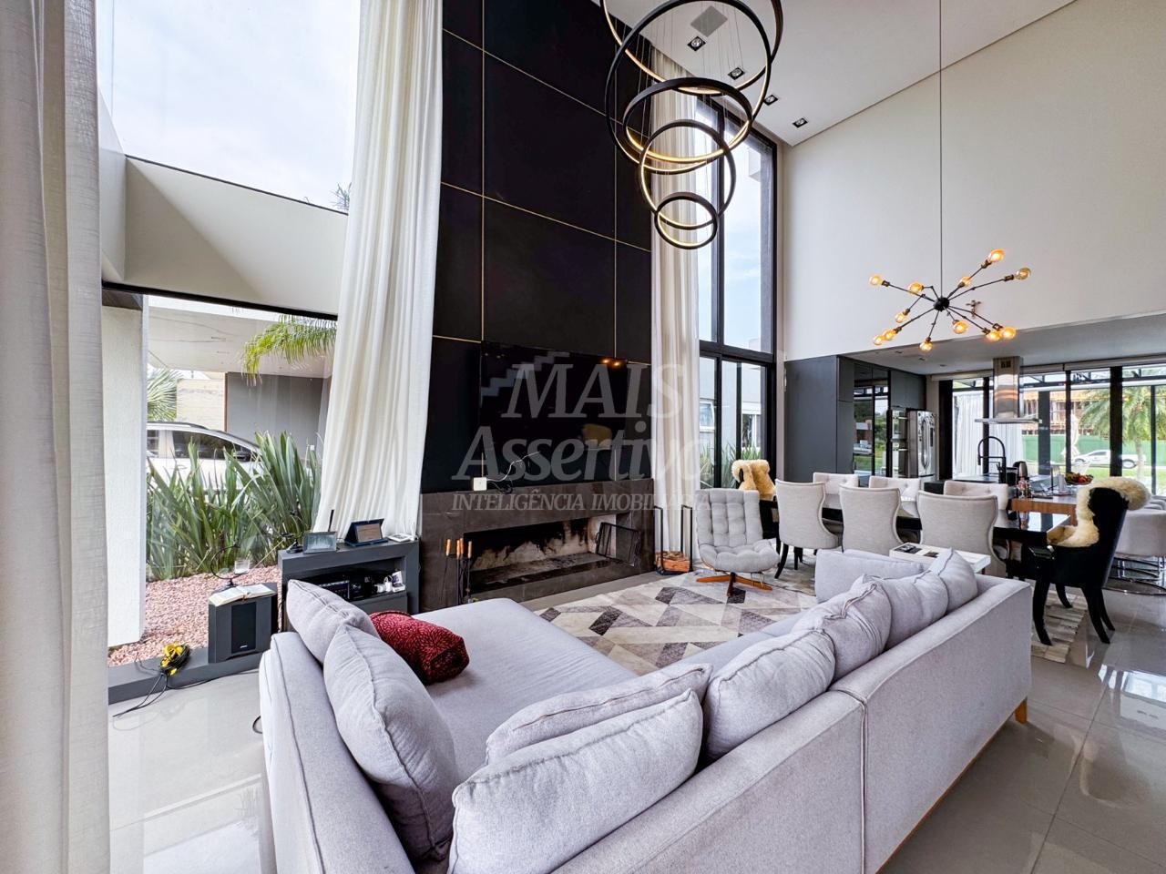 Casa para alugar com 3 quartos, 373m² - Foto 3