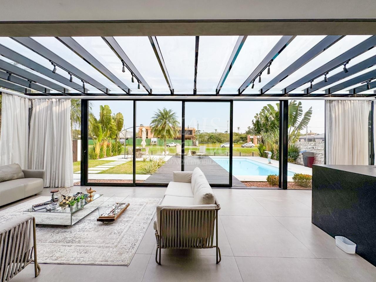 Casa para alugar com 3 quartos, 373m² - Foto 6