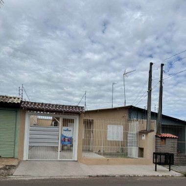Casa semi mobiliada para venda em Canudos, Novo Hamburgo Casa semi mobiliada para venda em Canudos, Novo Hamburgo