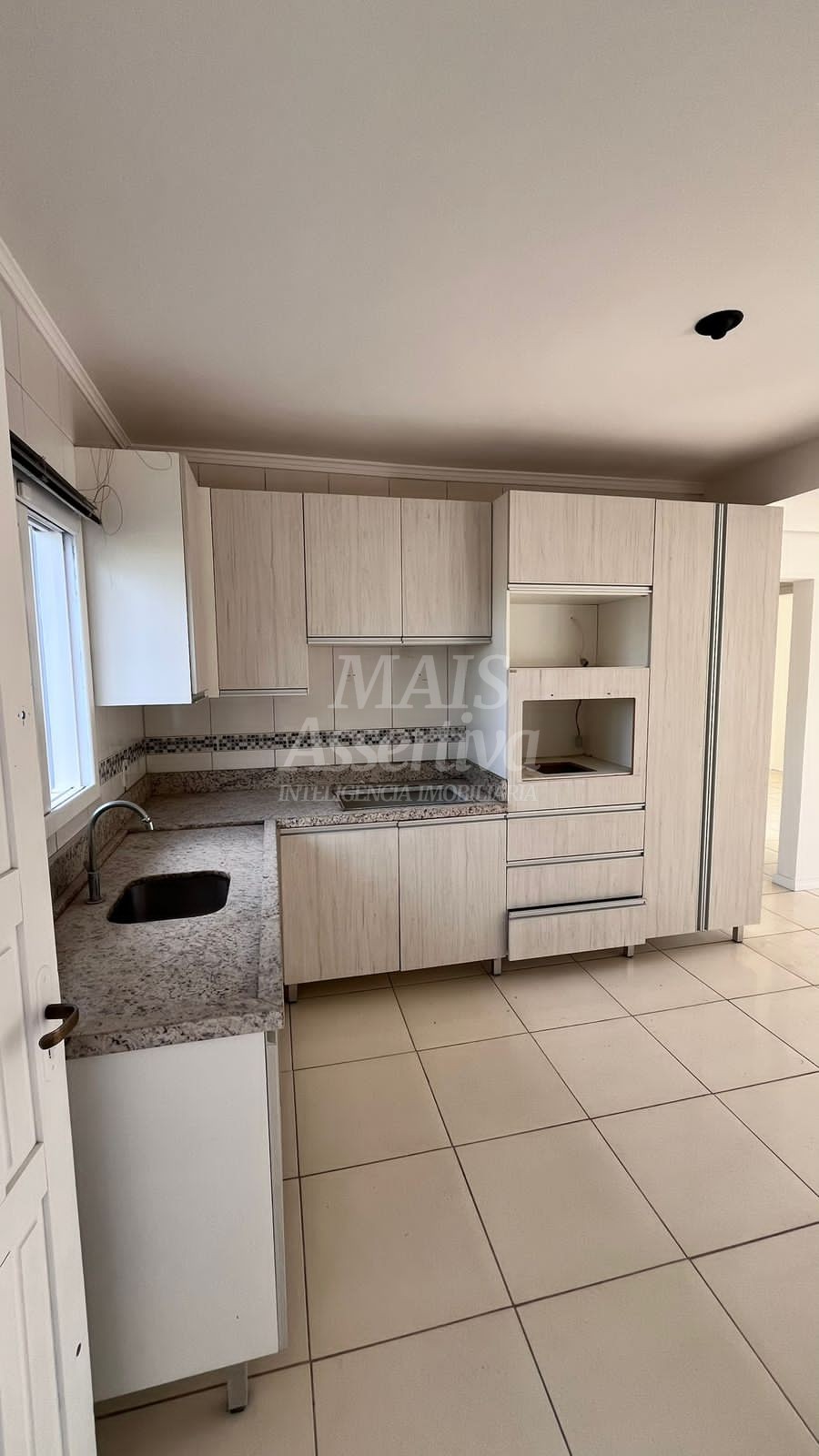 Casa à venda com 2 quartos, 80m² - Foto 14