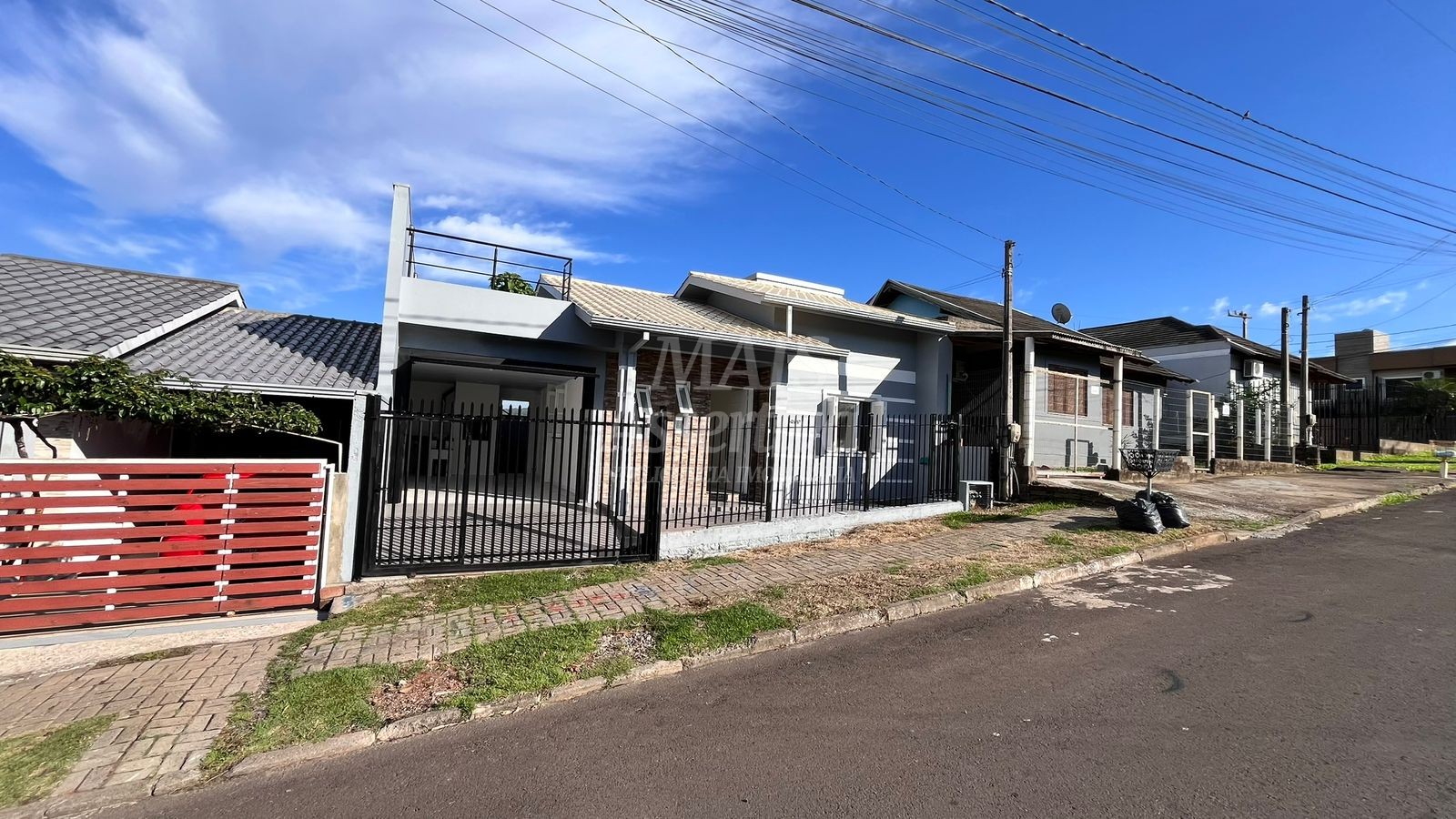 Casa à venda com 2 quartos, 80m² - Foto 3