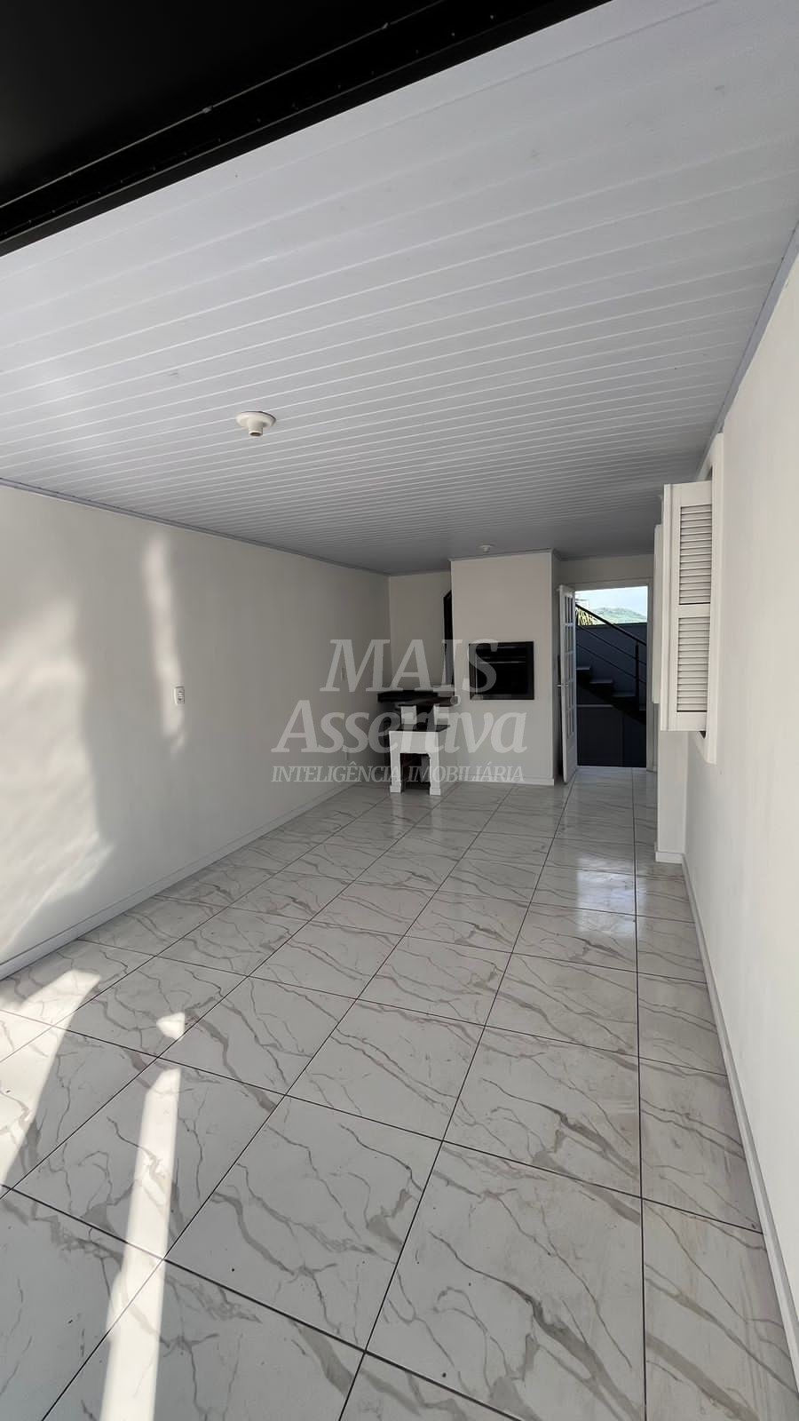Casa à venda com 2 quartos, 80m² - Foto 8