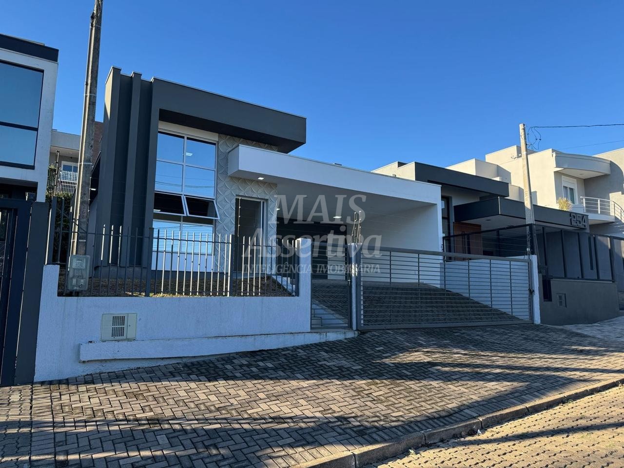 Casa, 3 quartos, 134 m² - Foto 2