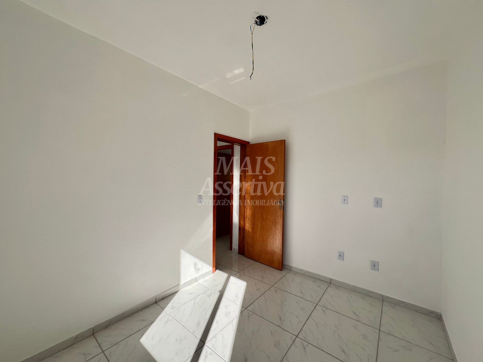 Casa para alugar com 2 quartos, 50m² - Foto 12