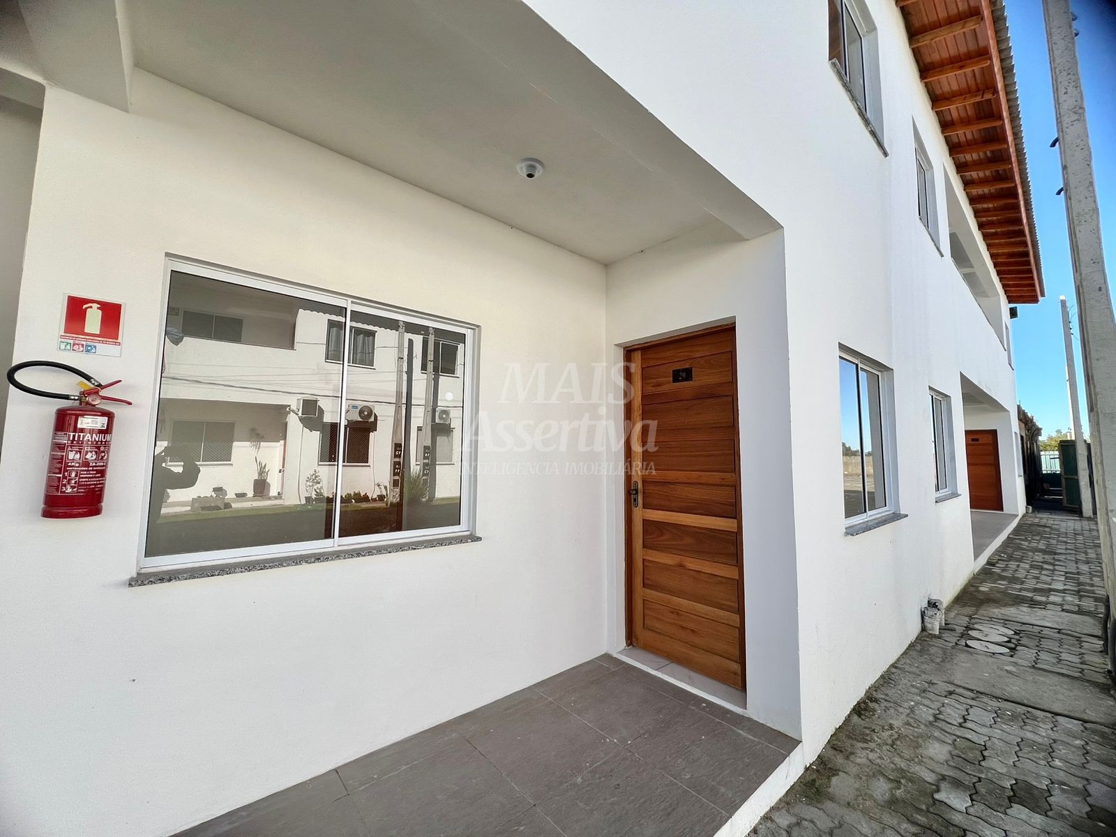 Casa para alugar com 2 quartos, 50m² - Foto 2