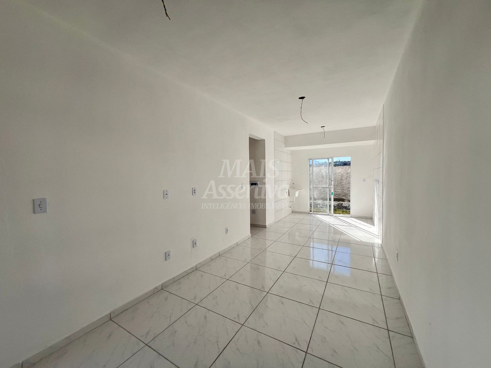 Casa para alugar com 2 quartos, 50m² - Foto 4