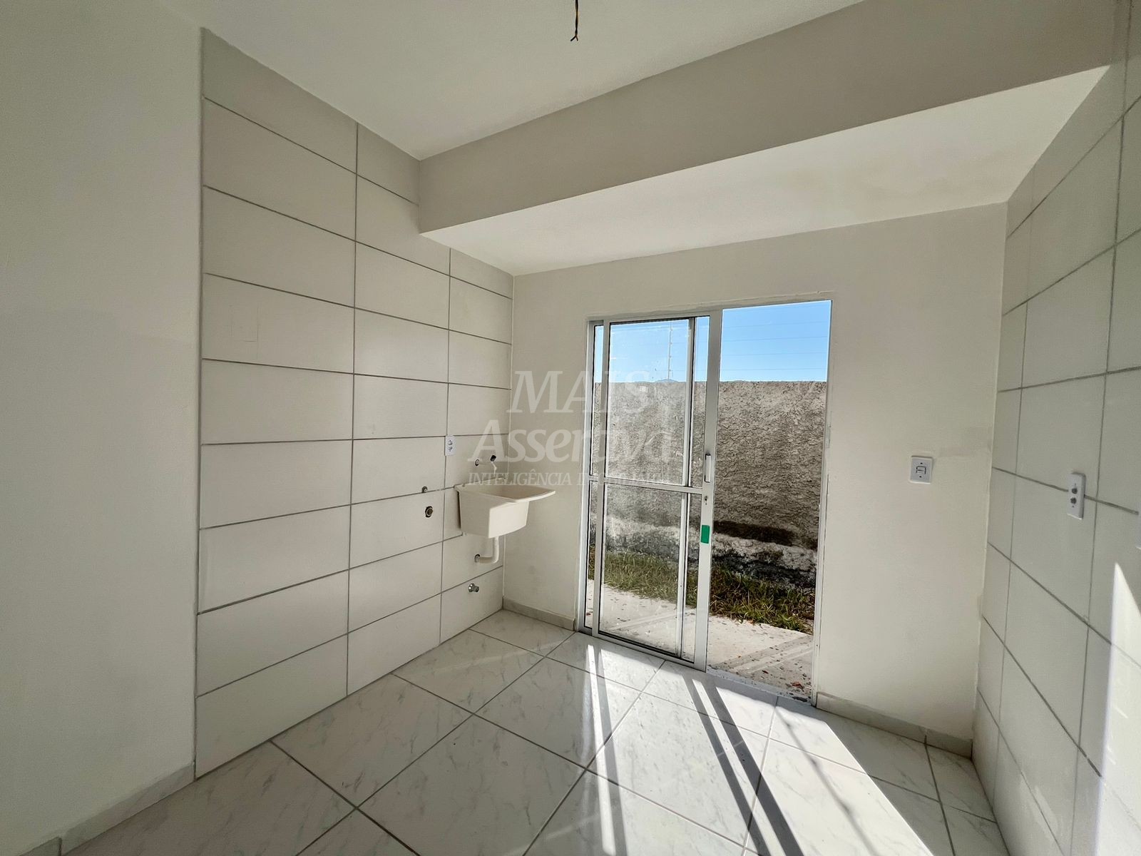 Casa para alugar com 2 quartos, 50m² - Foto 5