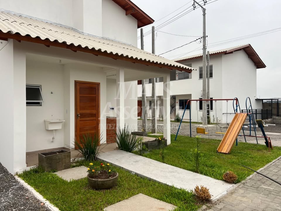Casa para alugar com 2 quartos, 50m² - Foto 11
