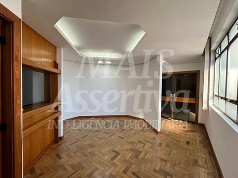 Conjunto Comercial-Sala para alugar com 5 quartos, 107m² - Foto 1