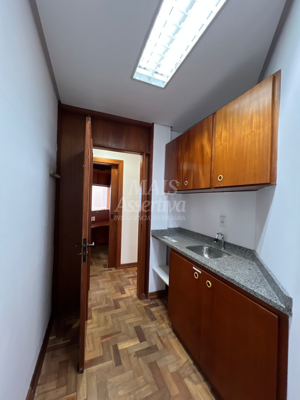 Conjunto Comercial-Sala para alugar com 5 quartos, 107m² - Foto 6
