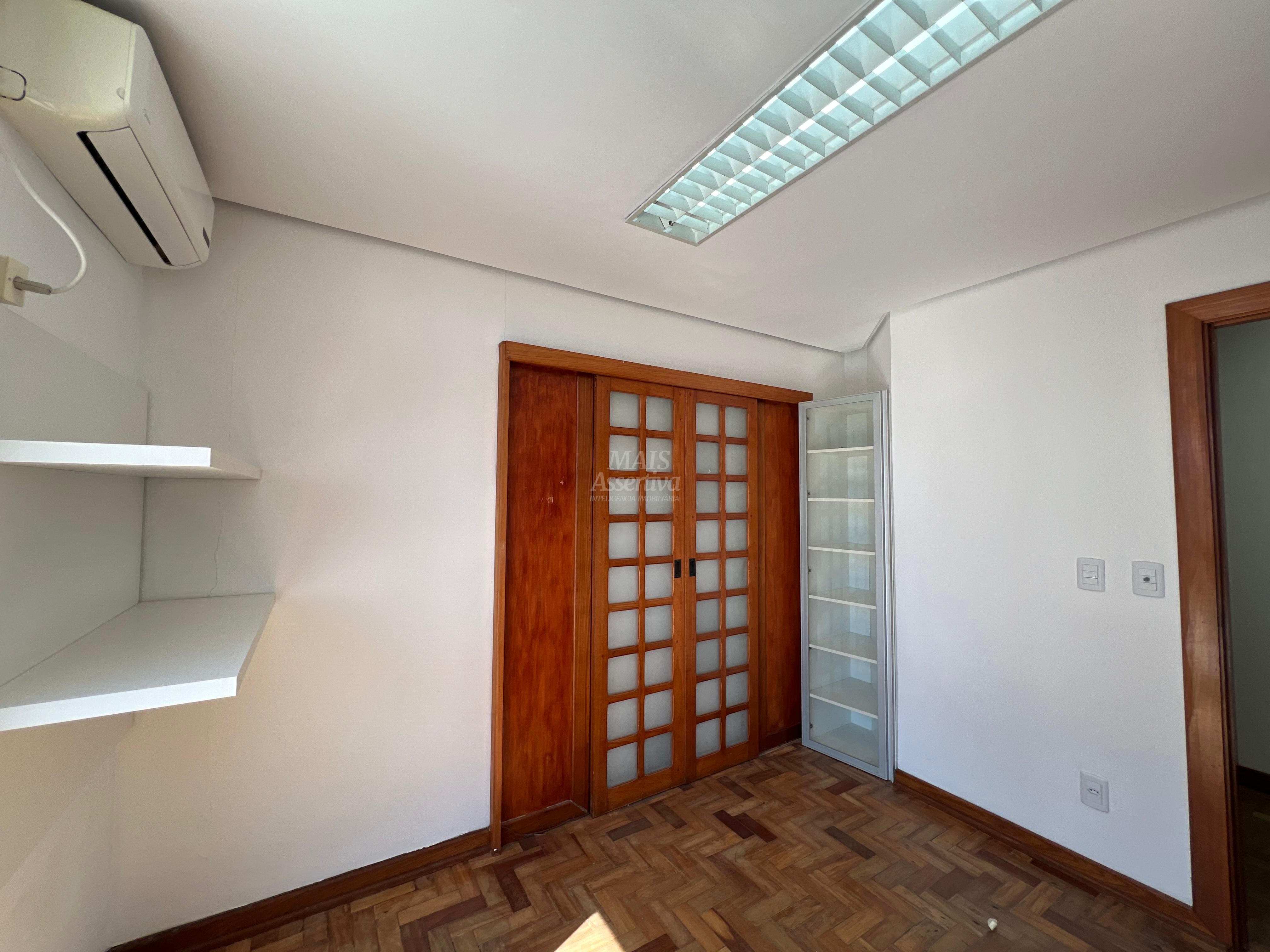 Conjunto Comercial-Sala para alugar com 5 quartos, 107m² - Foto 9