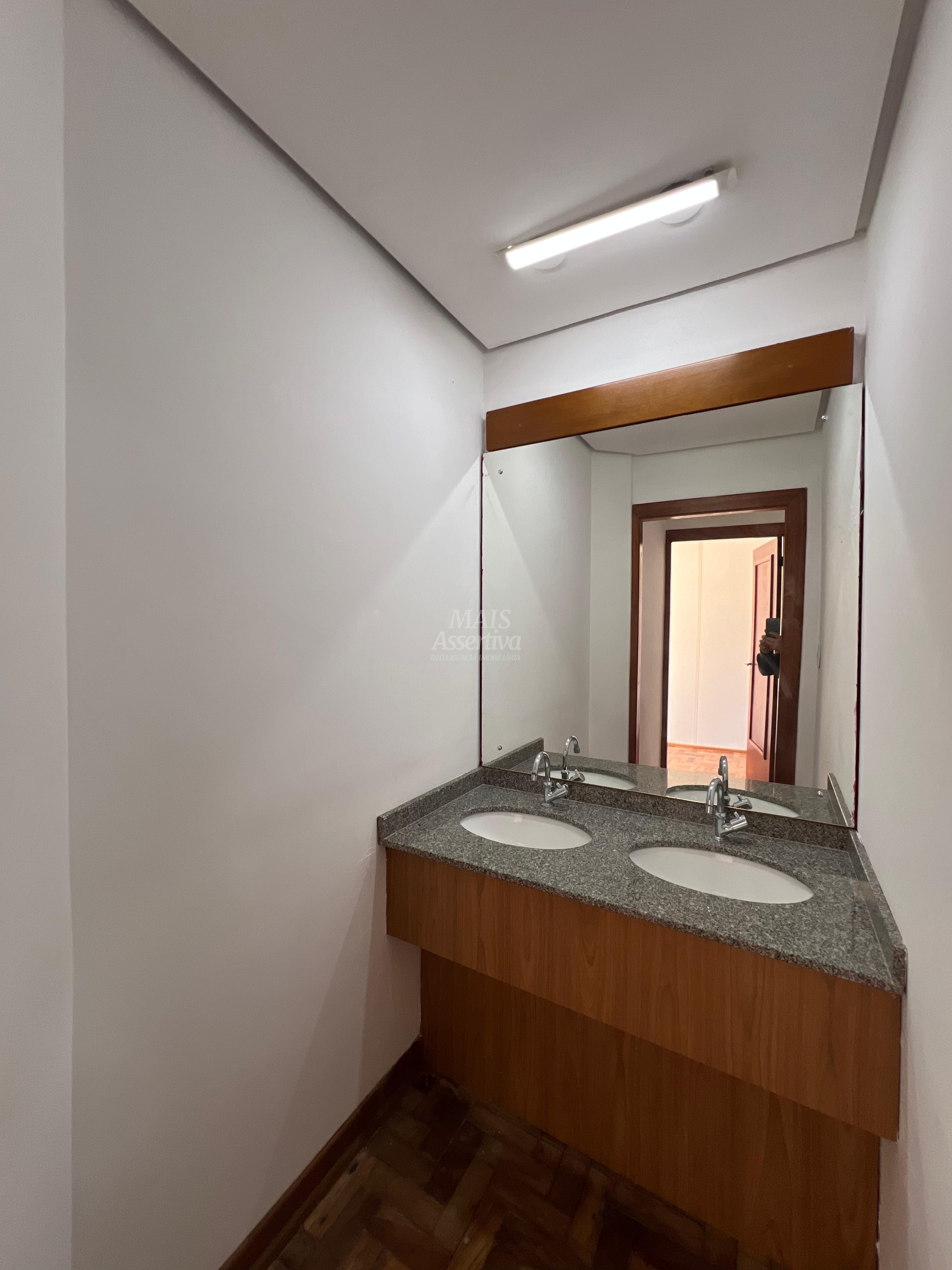 Conjunto Comercial-Sala para alugar com 5 quartos, 107m² - Foto 16
