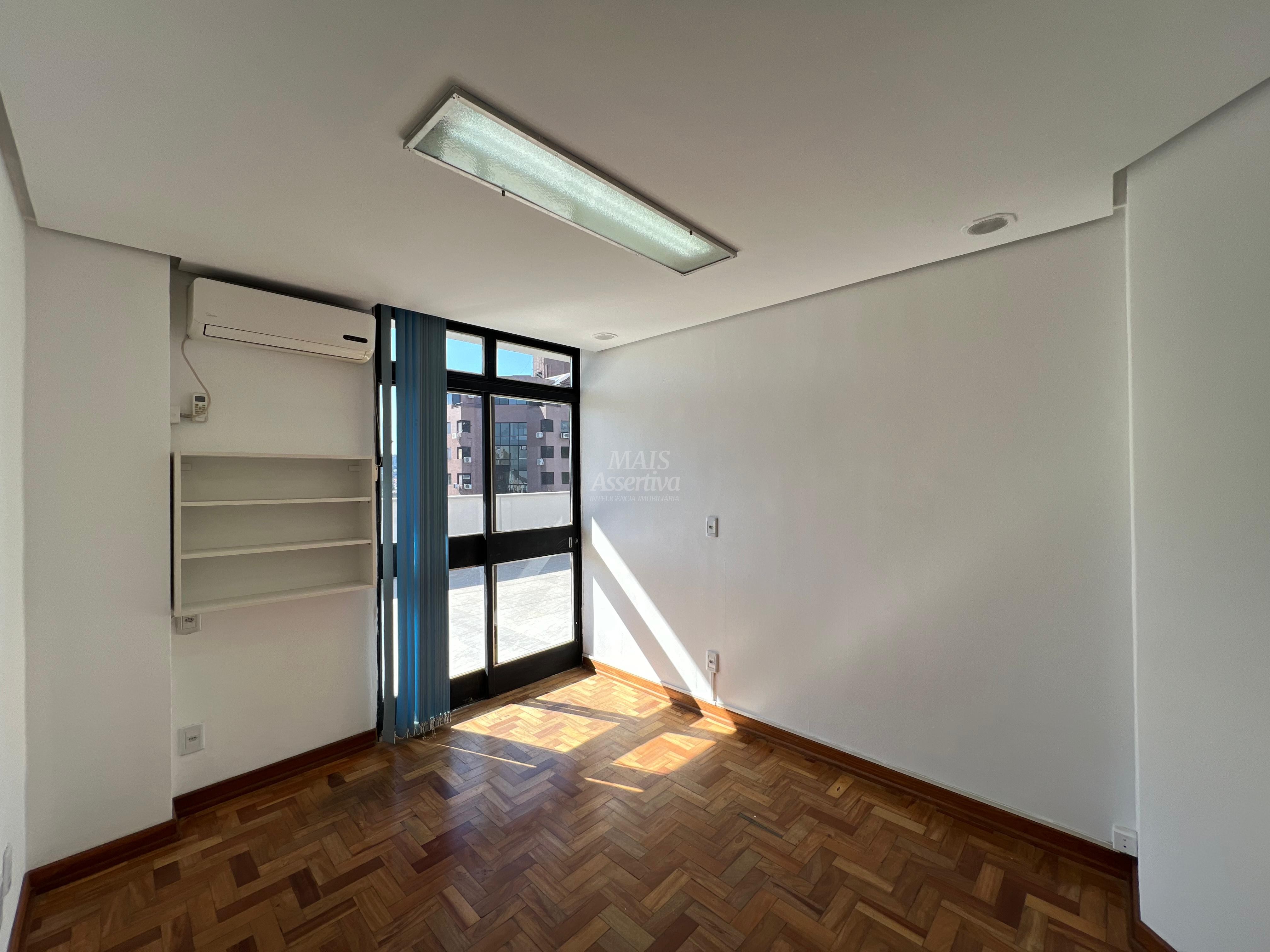 Conjunto Comercial-Sala para alugar com 5 quartos, 107m² - Foto 17