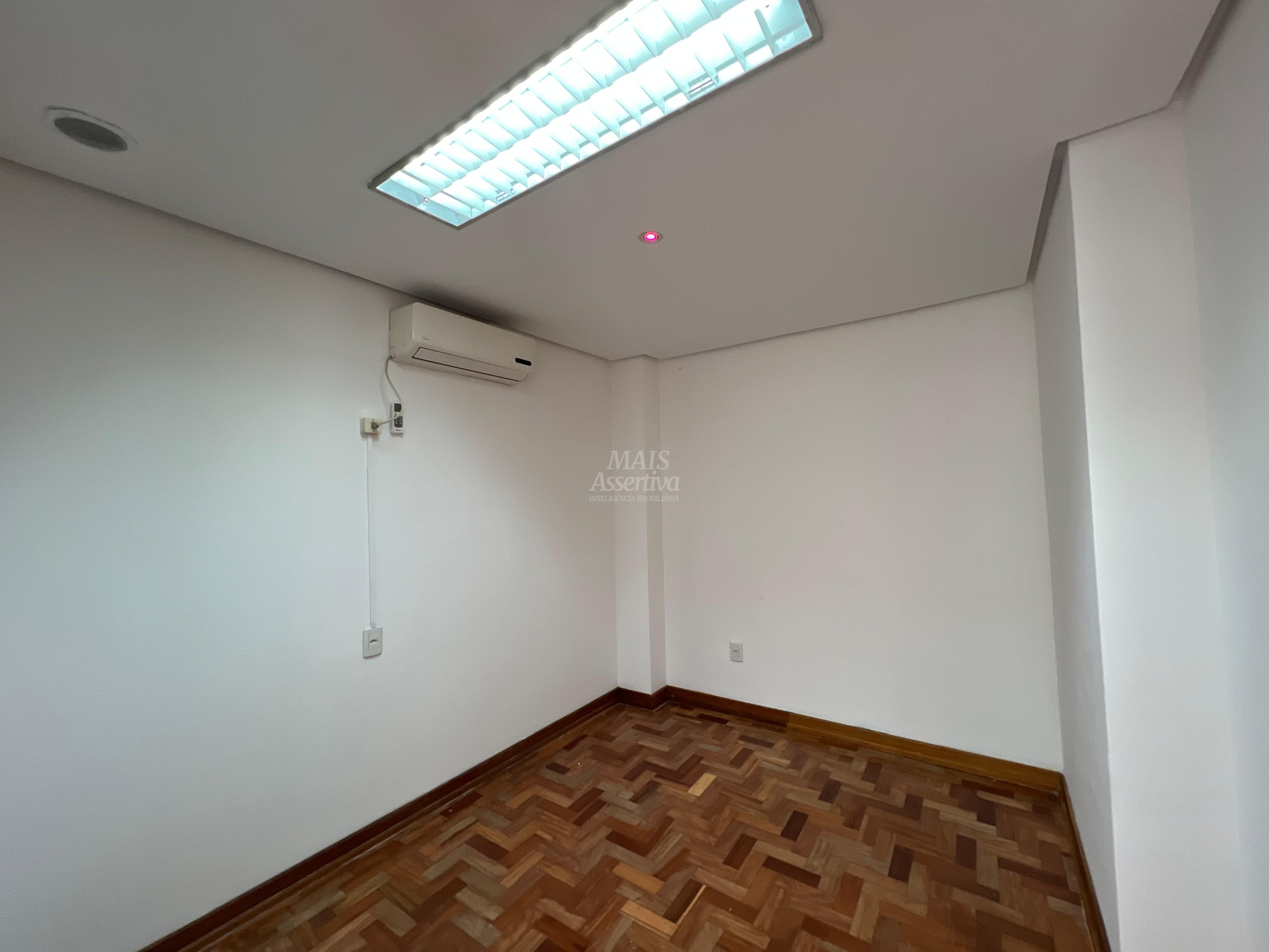 Conjunto Comercial-Sala para alugar com 5 quartos, 107m² - Foto 22