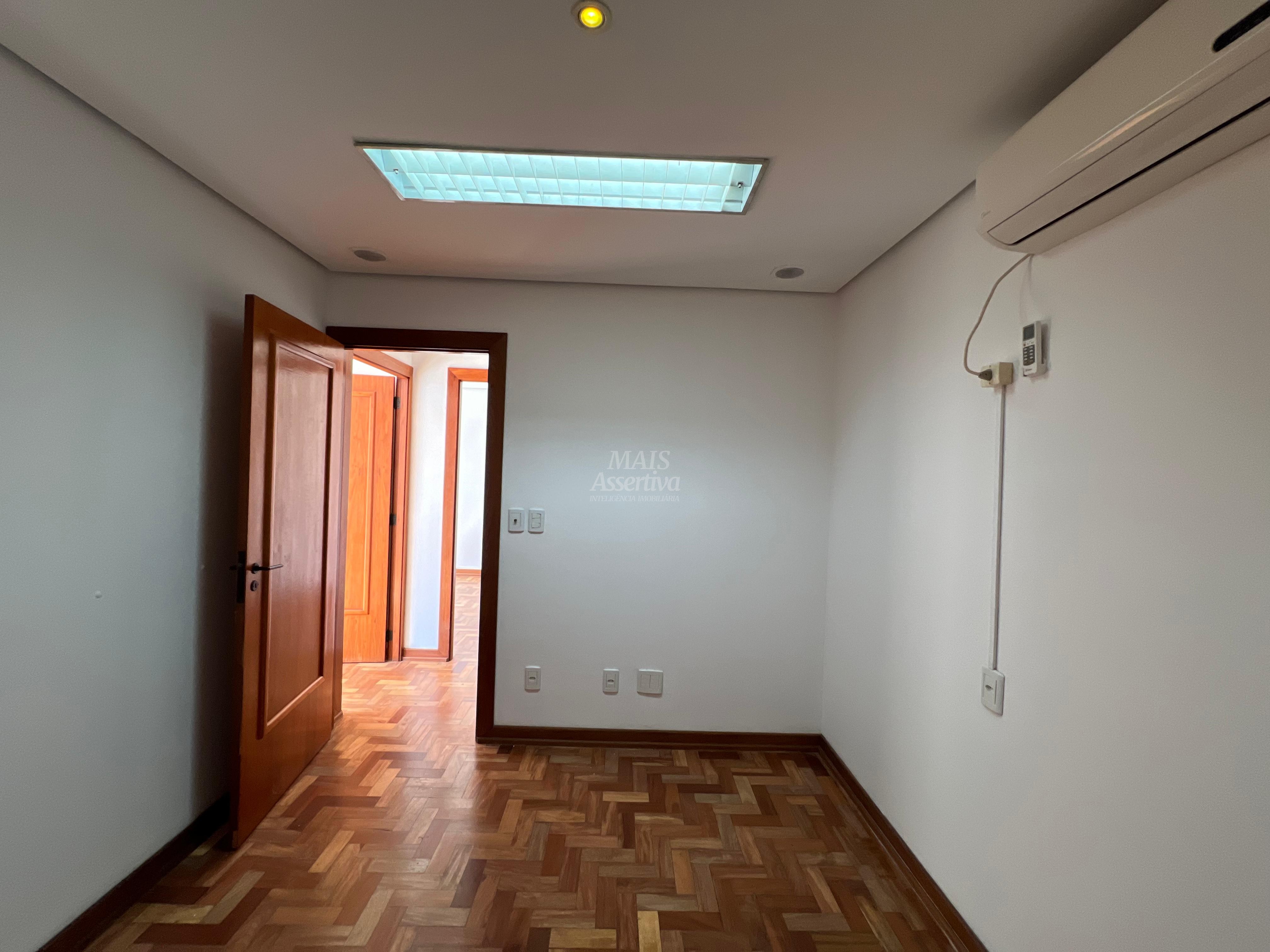 Conjunto Comercial-Sala para alugar com 5 quartos, 107m² - Foto 23