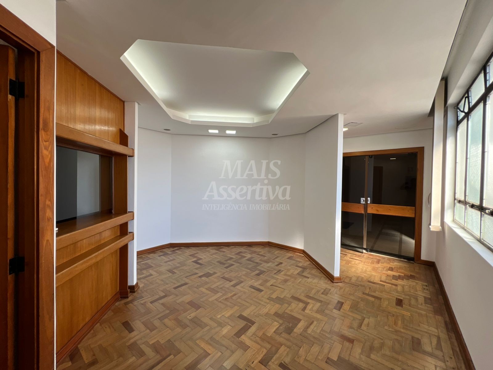 Conjunto Comercial-Sala para alugar com 5 quartos, 107m² - Foto 3
