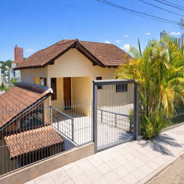 Casa de 3 dormitórios no bairro Guarini em Novo Hamburgo Casa de 3 dormitórios no bairro Guarini em Novo Hamburgo